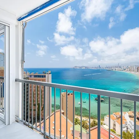 Halcon Deluxe 17-c Levante Apartamento