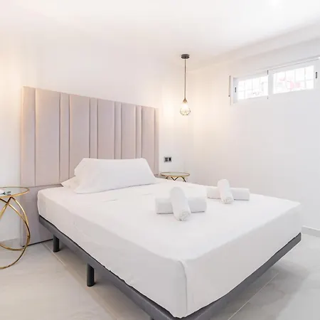 Halcon Deluxe 17-c Levante Апартаменты