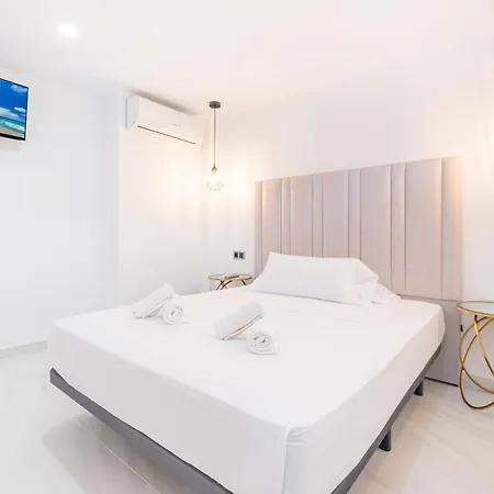 Halcon Deluxe 17-c Levante * Бенидорм